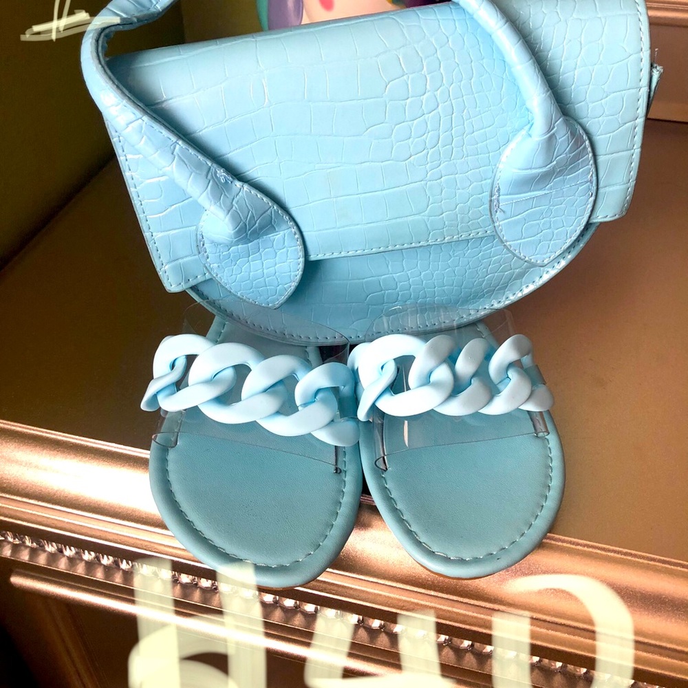 ChicCityBoutique purse and sandals set